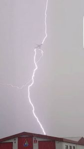 fe-tesla-lightning