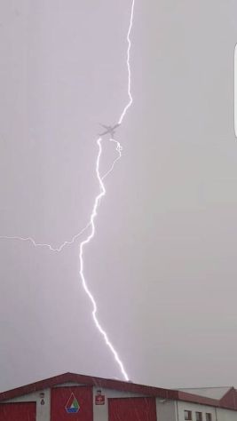 fe-tesla-lightning